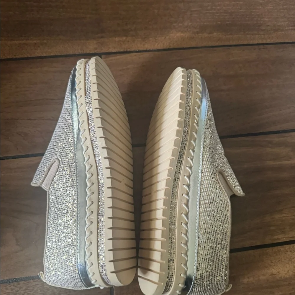 JOLIMALL Woman's rose gold platform slip on sneakers size 9